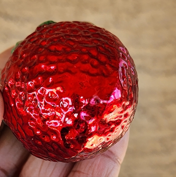 Vintage Poland Strawberry Mercury Glass Christmas Ornament - Picture 7 of 10